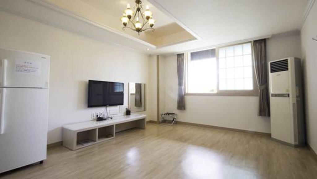 Tongyeong Bay Condo Hotel Exterior foto
