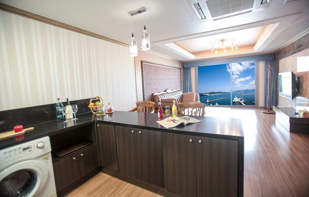 Tongyeong Bay Condo Hotel Exterior foto