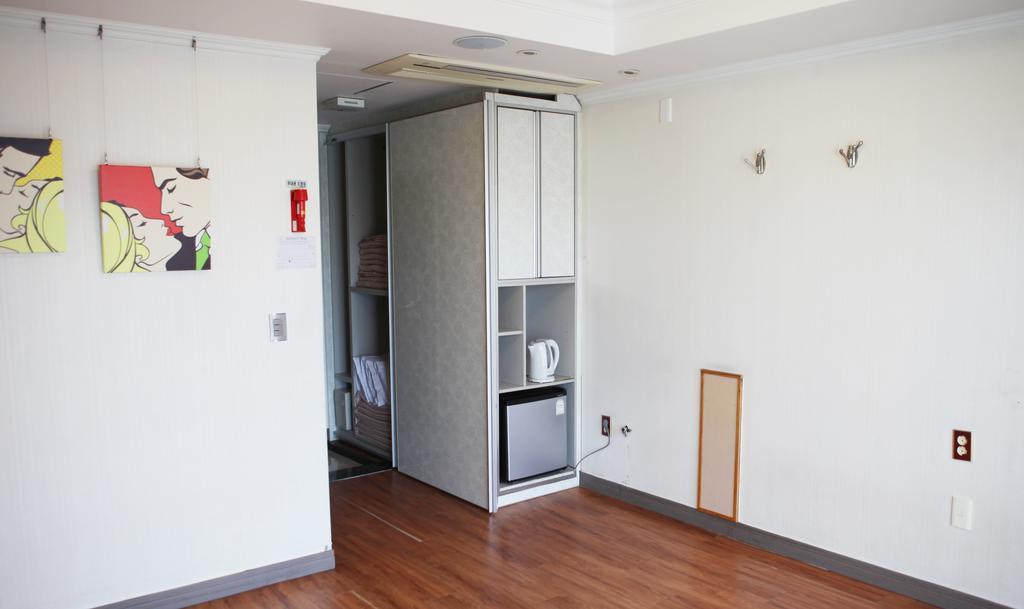Tongyeong Bay Condo Hotel Exterior foto