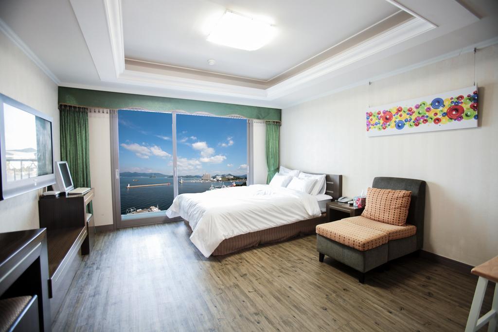 Tongyeong Bay Condo Hotel Exterior foto