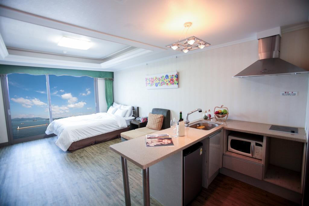 Tongyeong Bay Condo Hotel Exterior foto