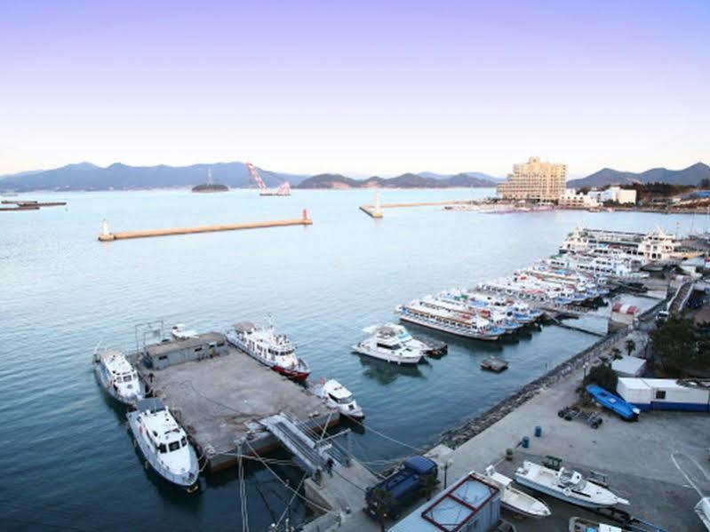 Tongyeong Bay Condo Hotel Exterior foto