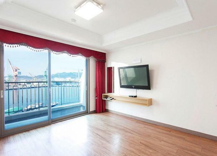 Tongyeong Bay Condo Hotel Exterior foto